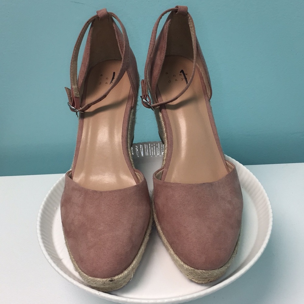A New Day Wedges Size 11
